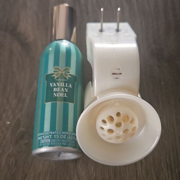 Bath & Body Works Vanilla Bean Noel Room Spray And Wallflower Basic Plug USED - Picture 3 of 3